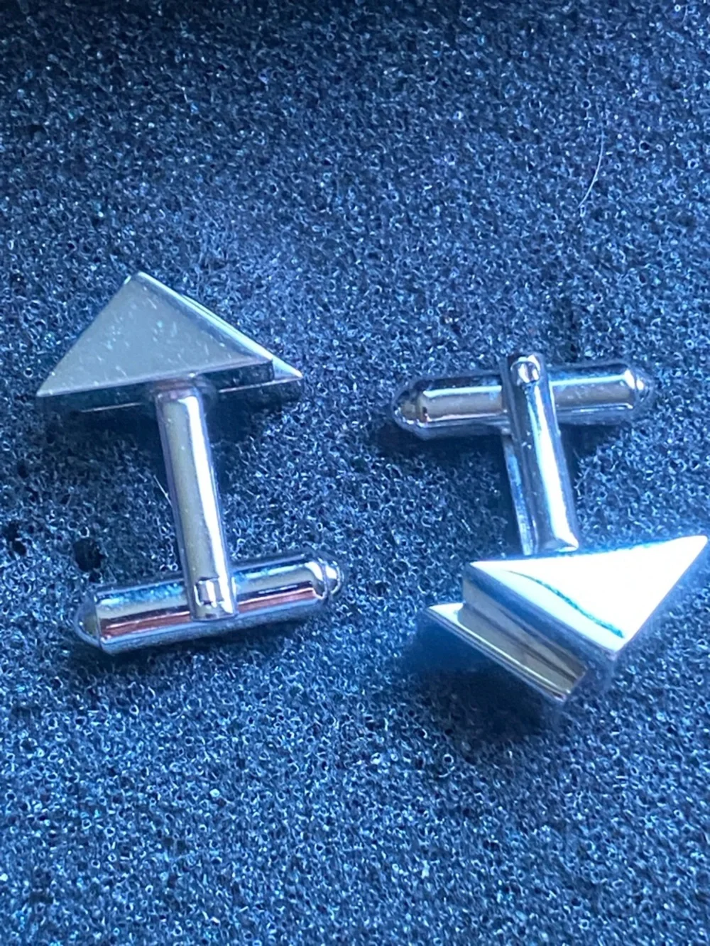 Vintage Hickok Men's Minimalist Silver-Tone Triagle Cufflinks 1950s-60s